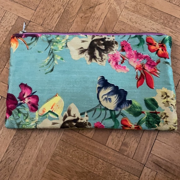 Beaded clutch - Picture 2 of 5